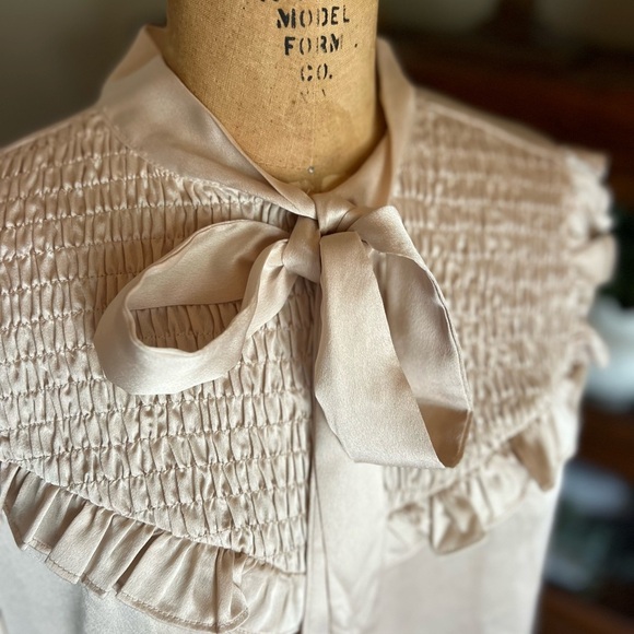 Sugar Lips champagne ruffle long sleeve women’s blouse medium - Picture 3 of 8